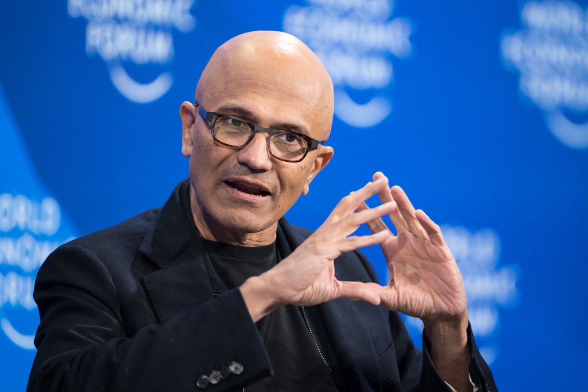 Microsoft kontra OpenAI i Anthropic: Wojna o sztuczną inteligencję